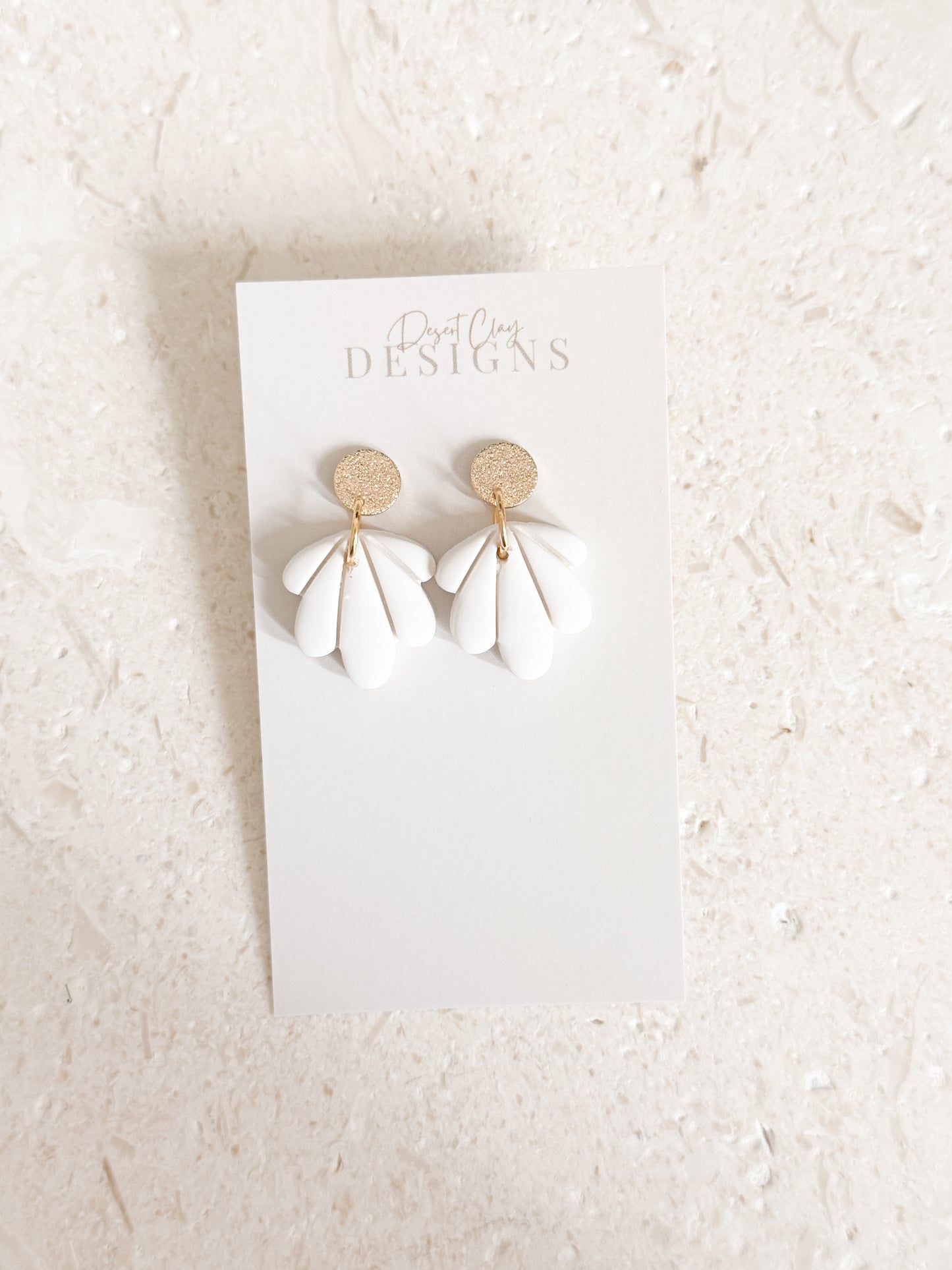 Mia Dangles
