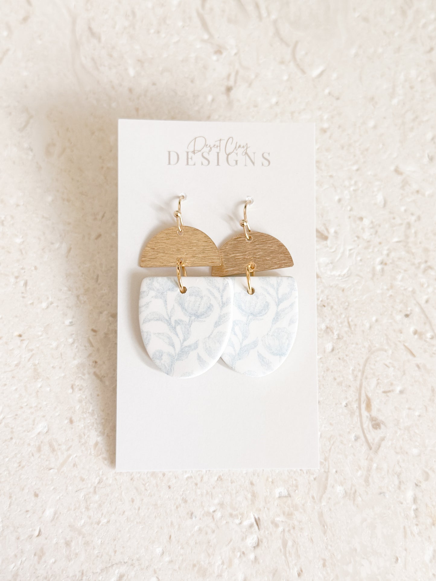 Alice Dangles