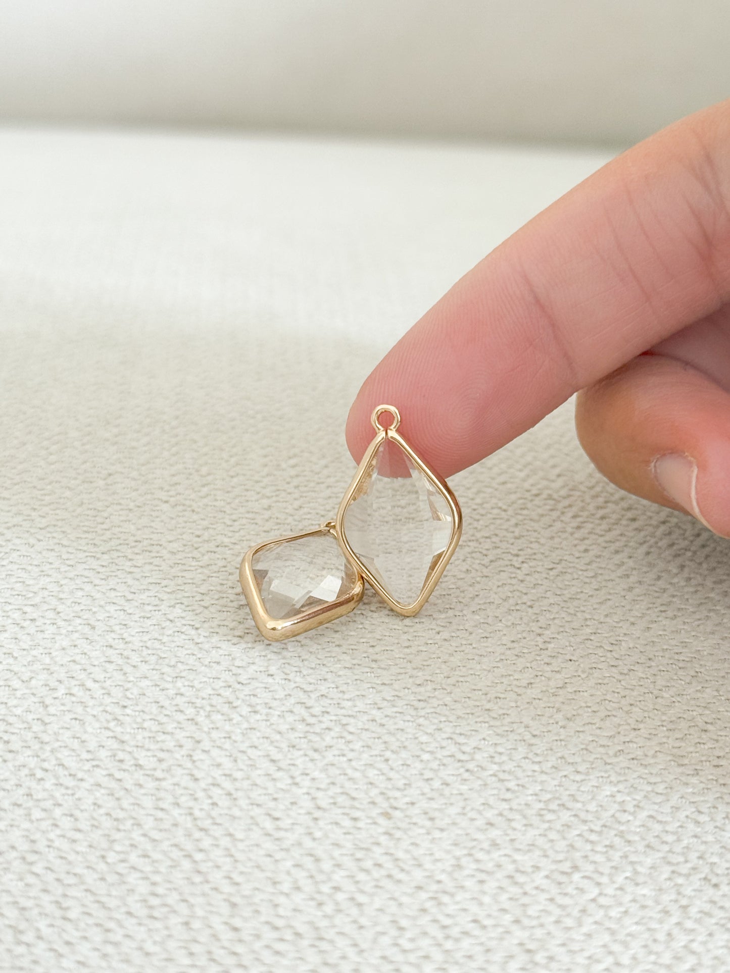 Glass Diamond Charm (2pcs)