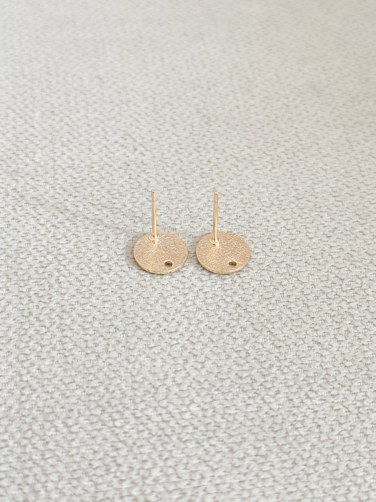 Textured Circle Post (2 pcs)