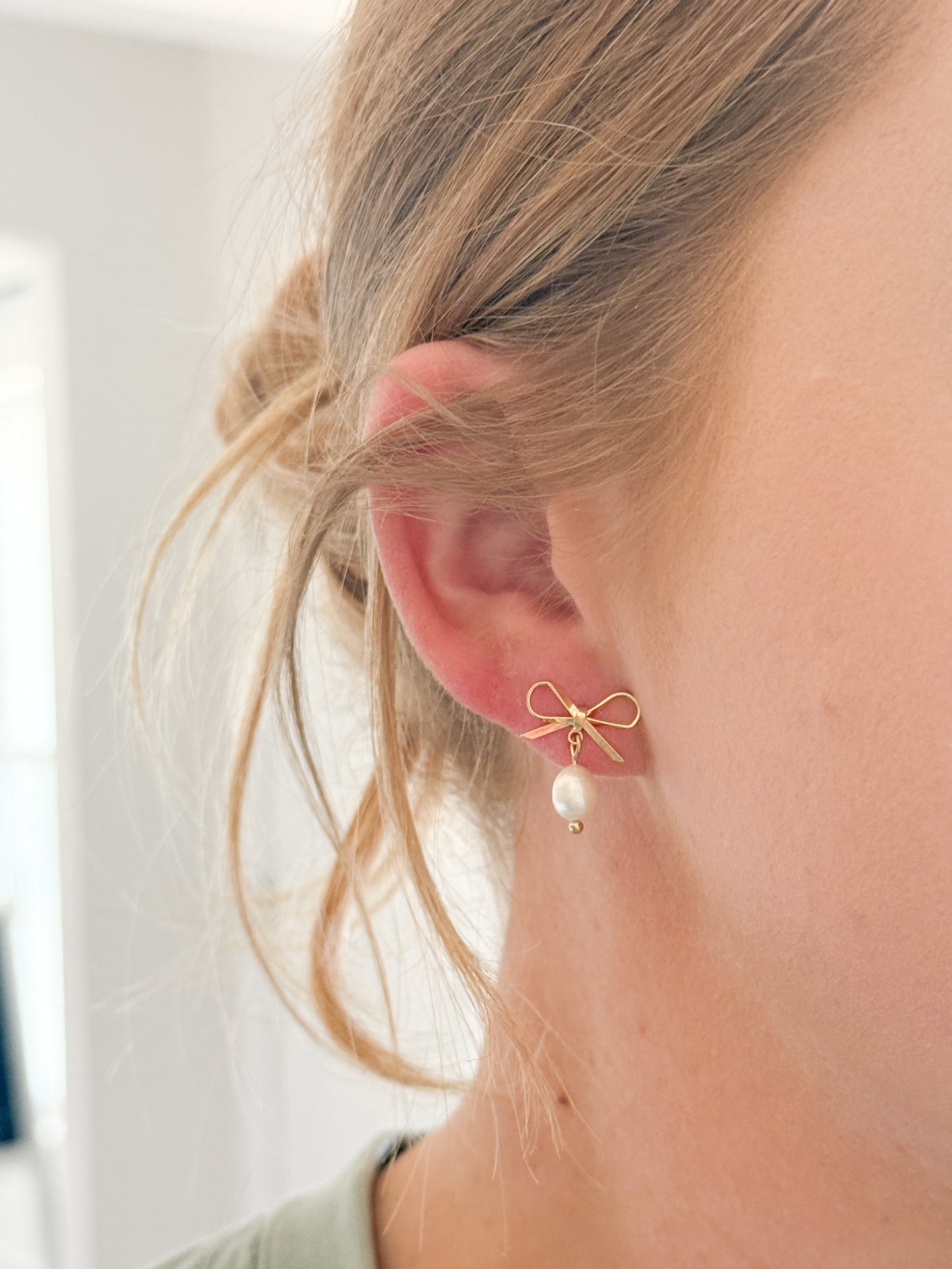 Bow & Pearl Dangles