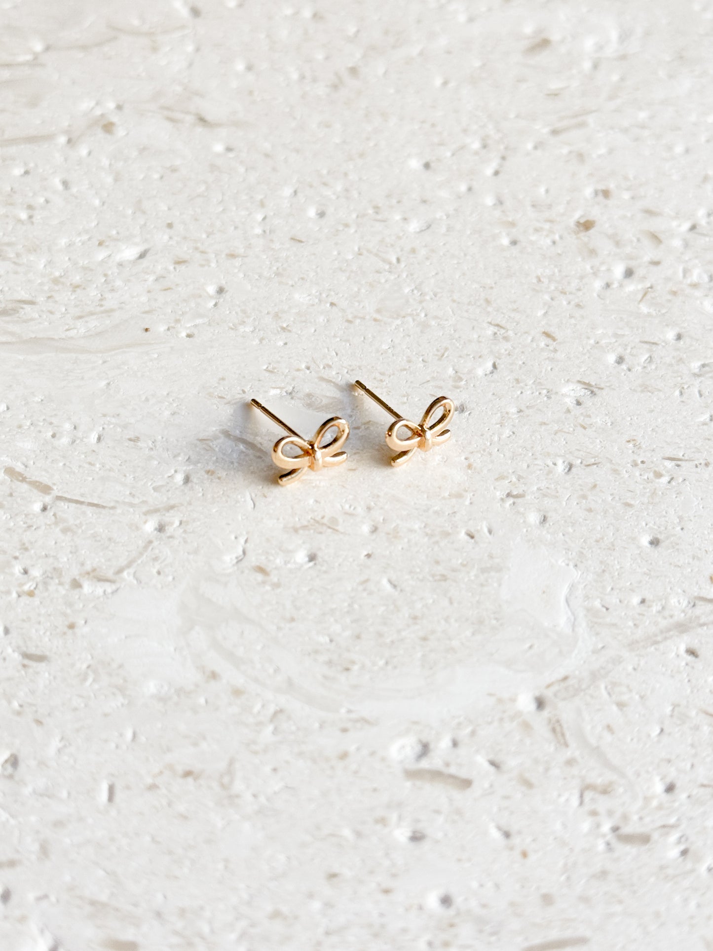 18K Mini Bow Studs
