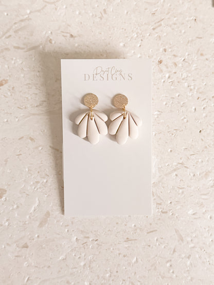 Tia Dangles