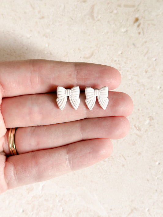 Ribbed Bow Studs