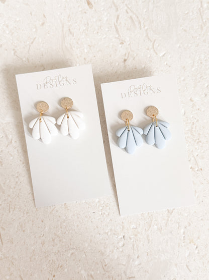 Mia Dangles
