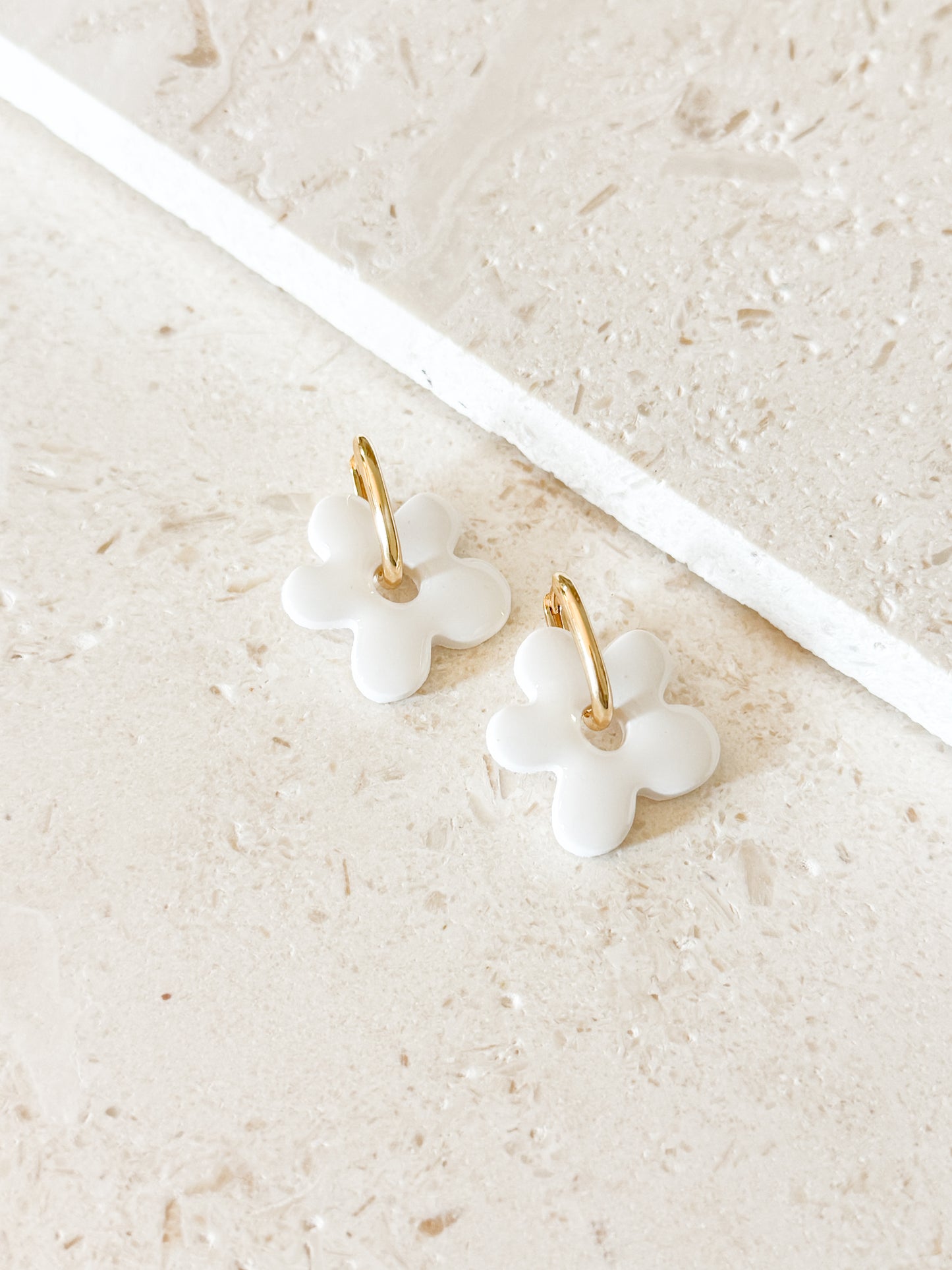 The Abstract Flower Charm