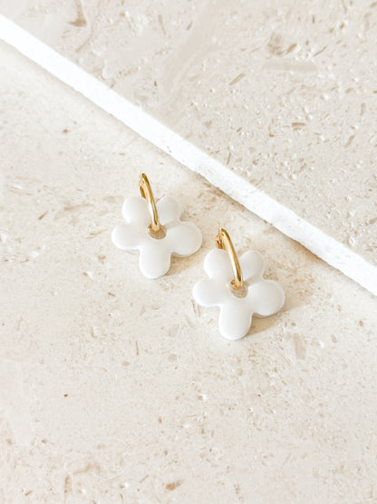 The Abstract Flower Charm