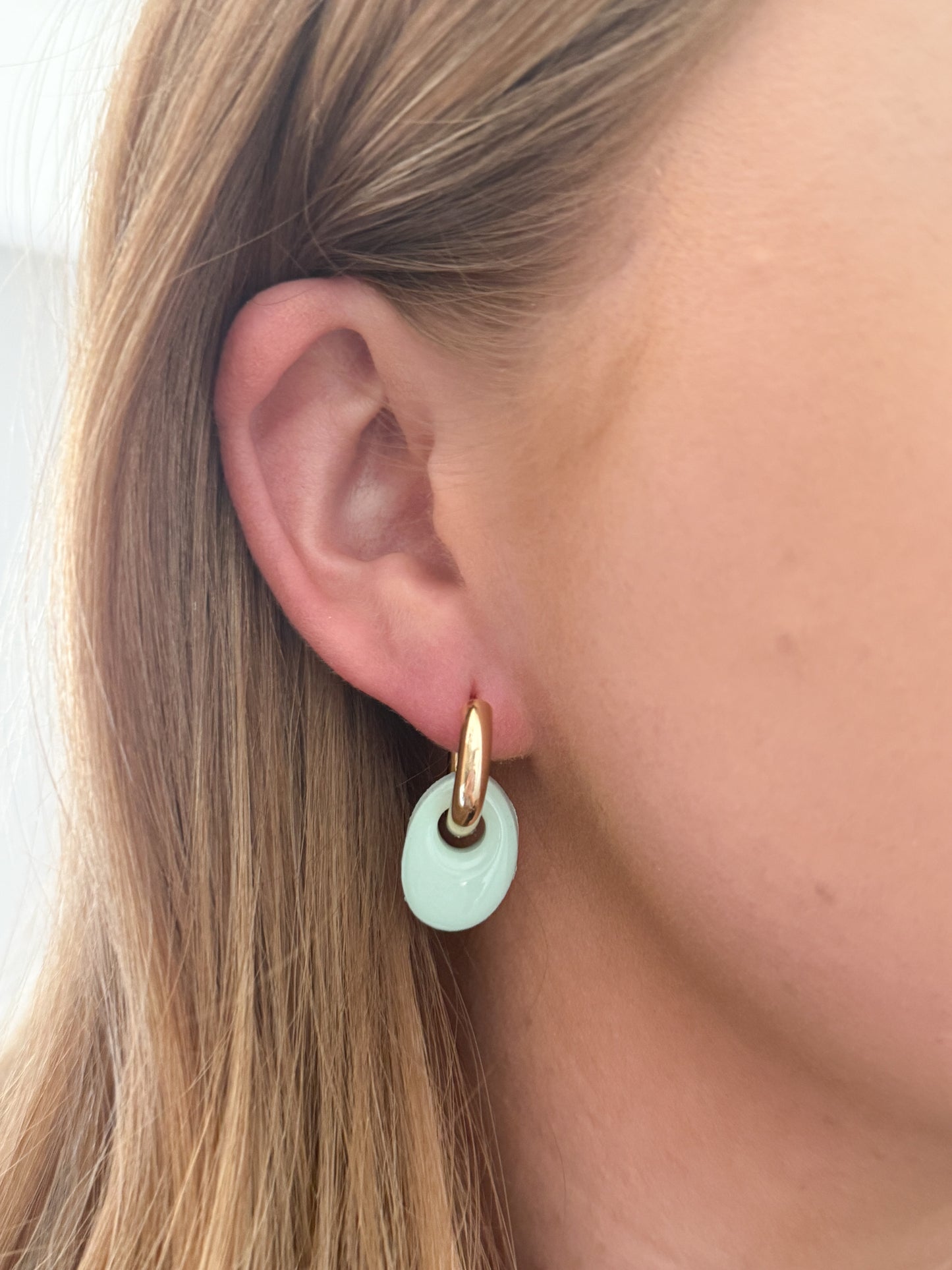 Oblong Charm