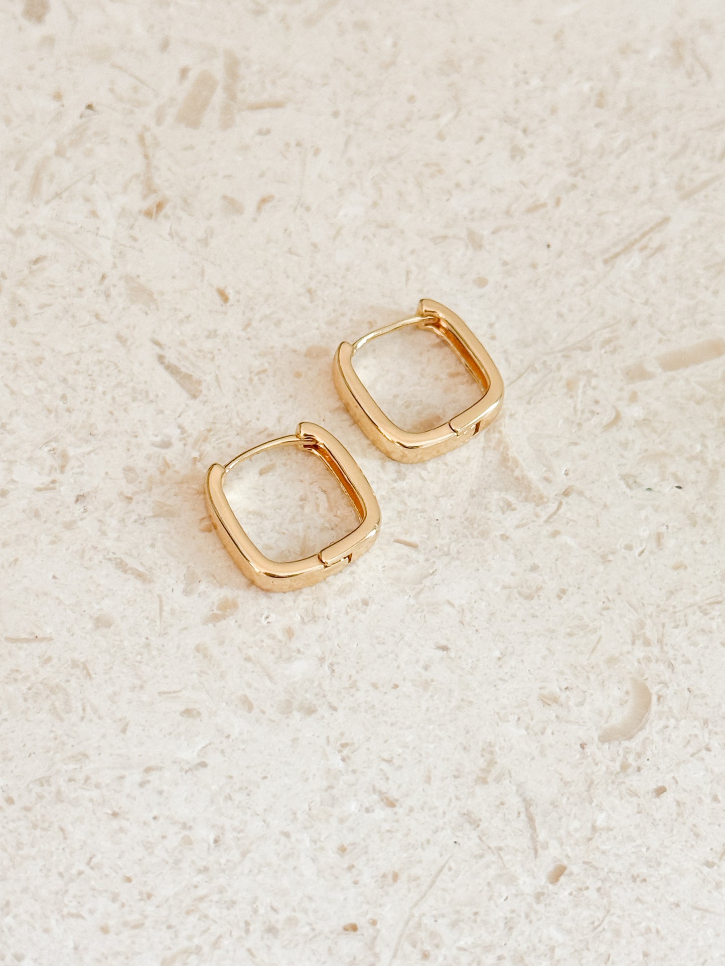 Rounded Square Huggies