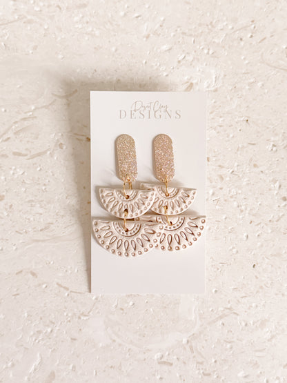 Cleo Dangles