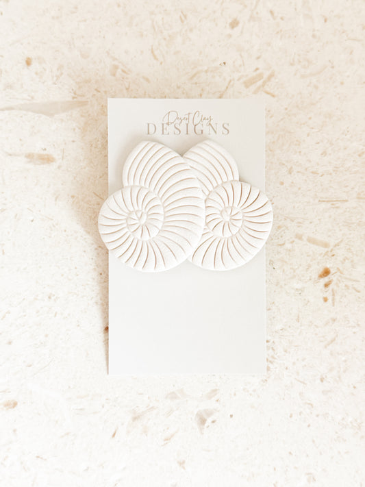 Oversized Ribbed Shell Studs