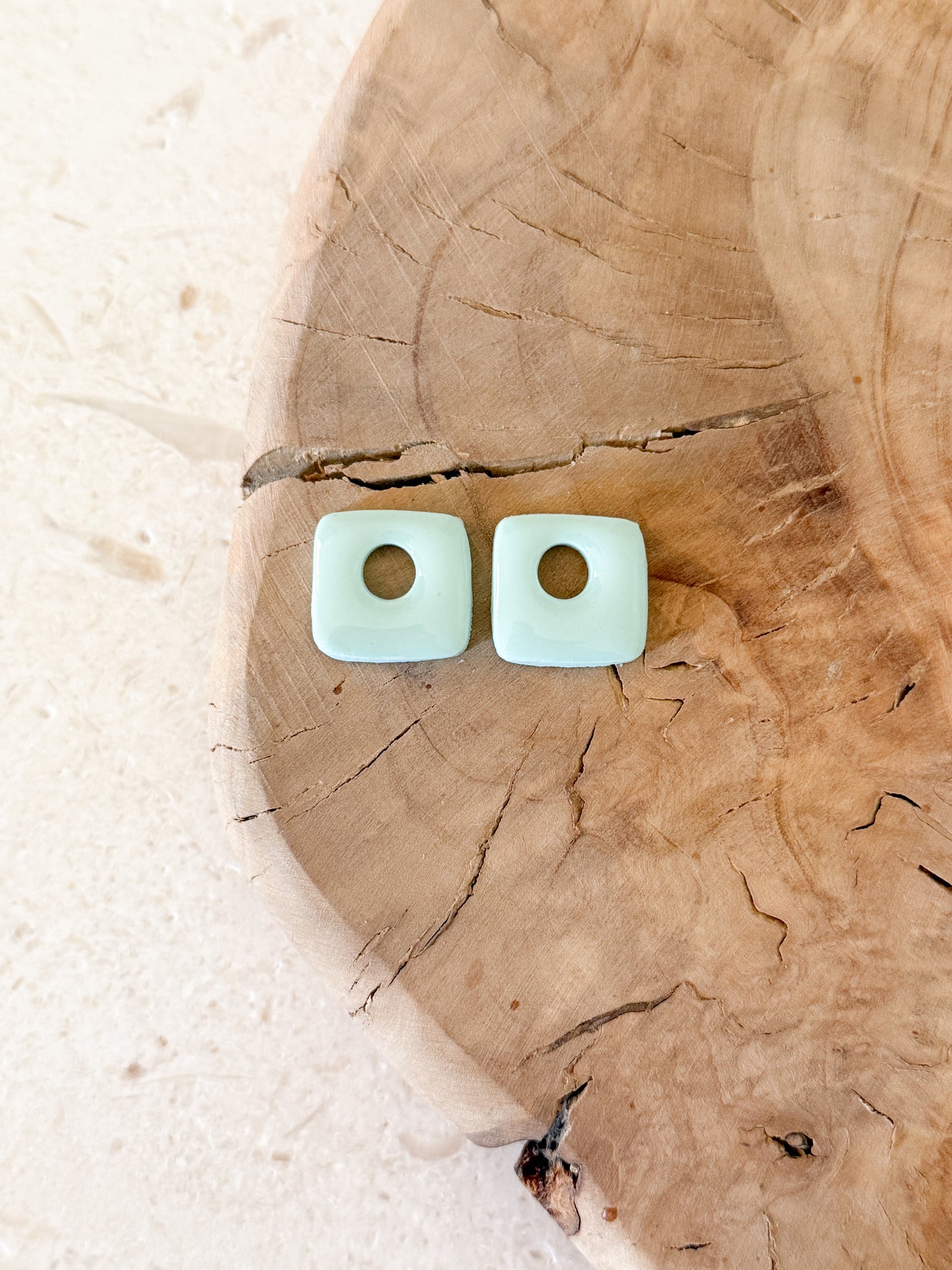 Organic Square Charm