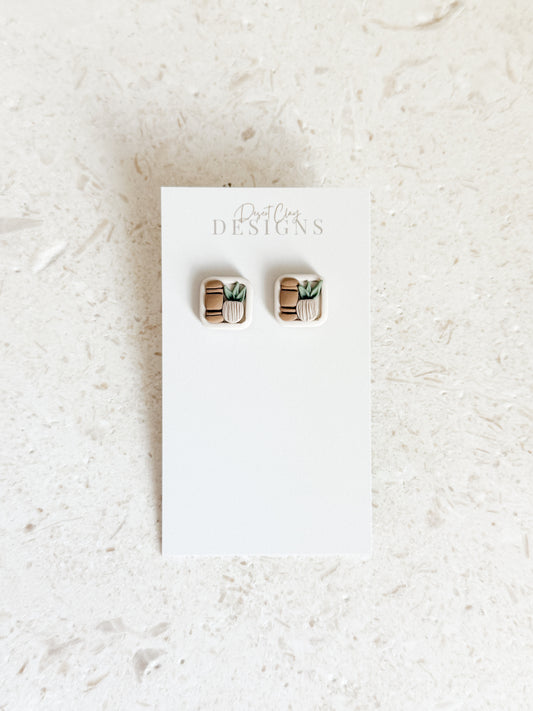 Bookshelf Studs